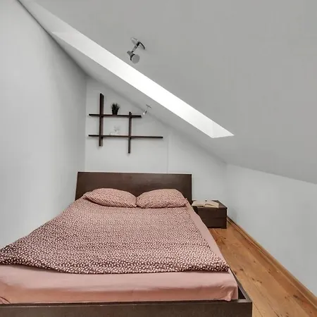 Old Town Amber Penthouse *